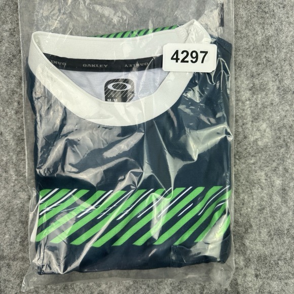 Oakley Shirt Mens Medium Blue Green Performance Pocket Crew Spellout - Picture 13 of 13